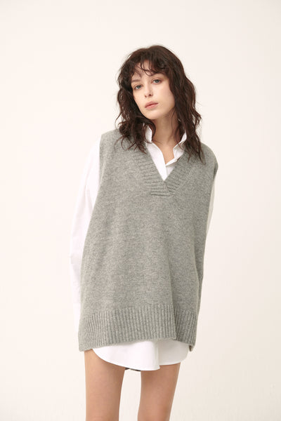 storets.com [NEW] Lyla Oversized Knit Vest