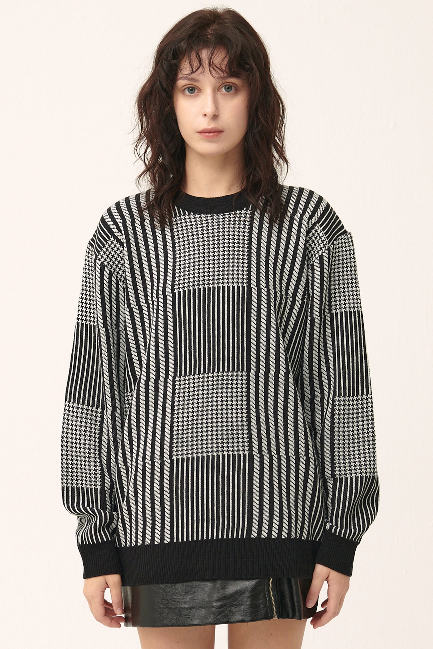 storets.com [NEW] Madison Sweater in Plaid