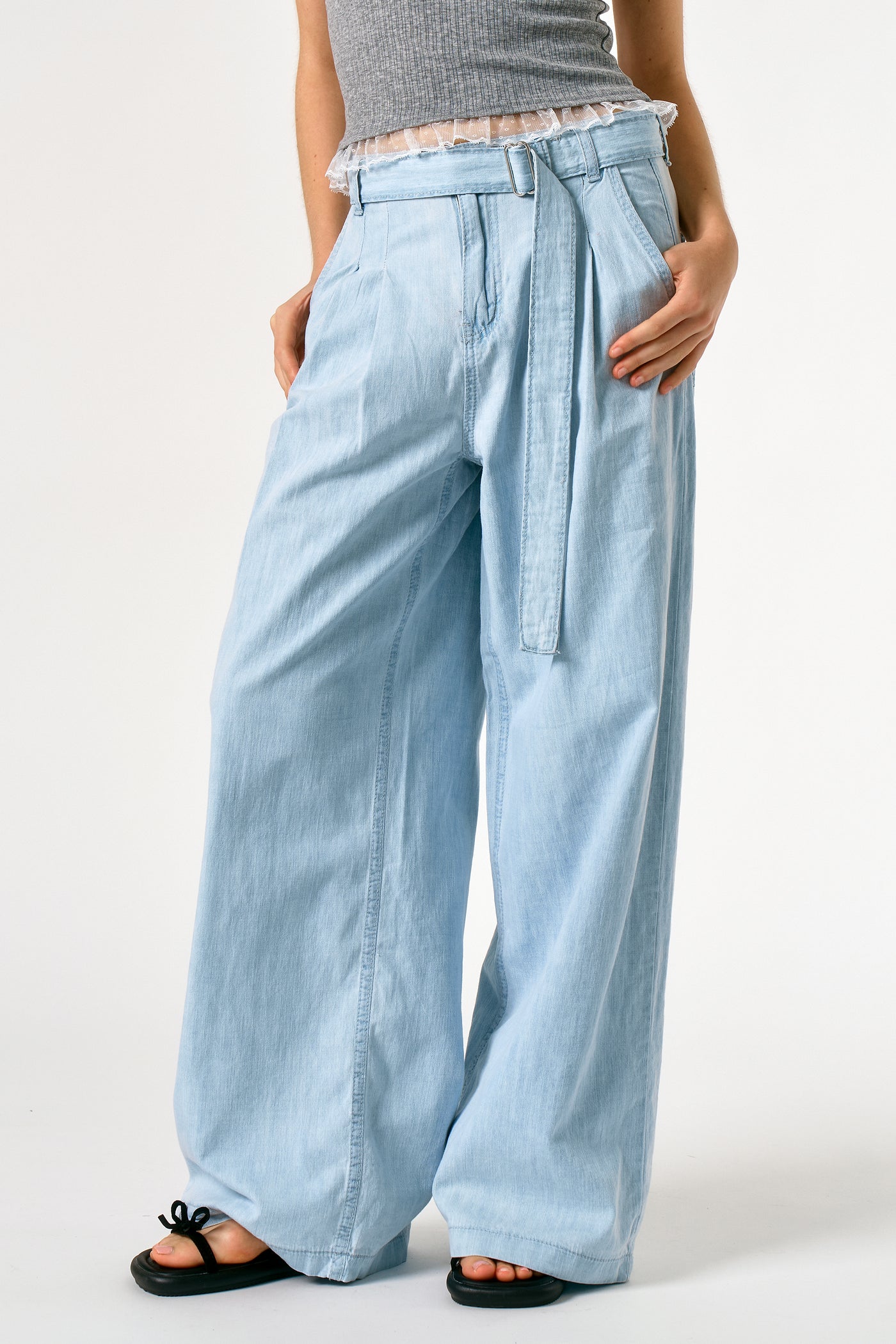 Alya Belted Wide Leg Jeans