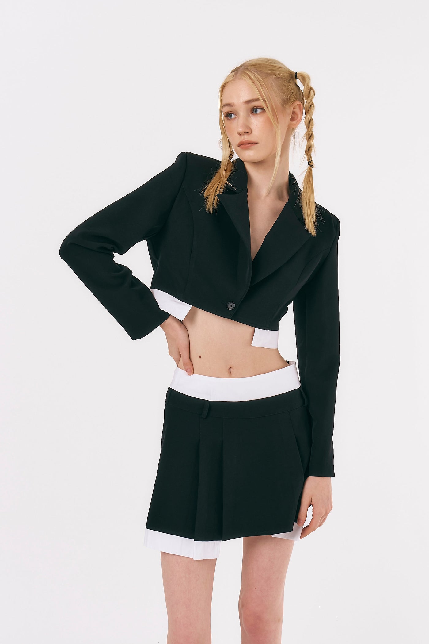 storets.com Hailey Cropped Blazer