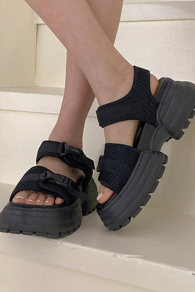 storets.com Kalsey Platform Sandals