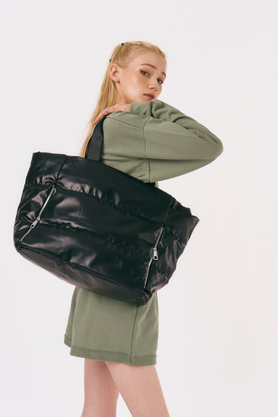 storets.com Oversized Quilted Tote