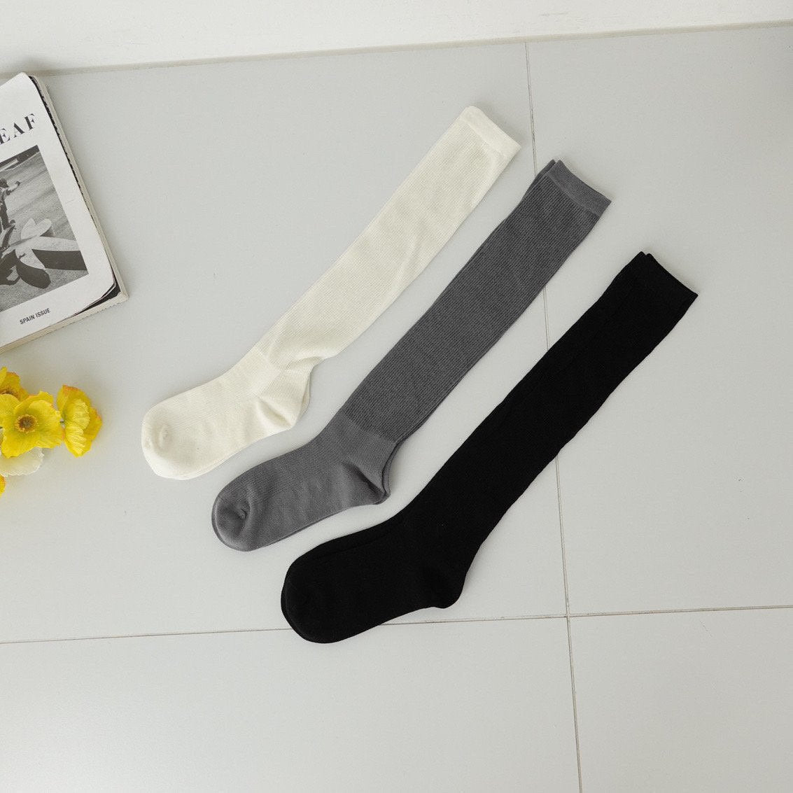 storets.com Sheer Loose Socks