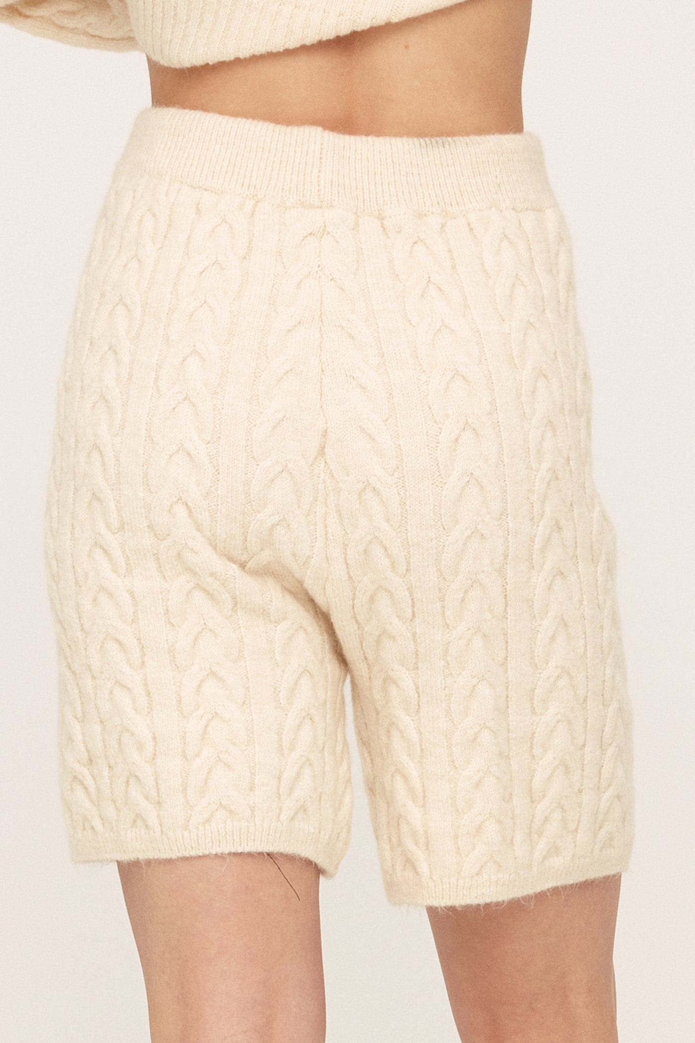 storets.com Ivy Cable Sweater n Shorts Set