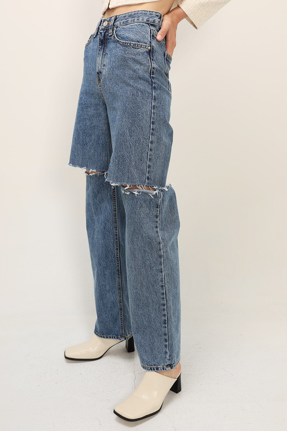 storets.com Amia Ripped Slash Jeans