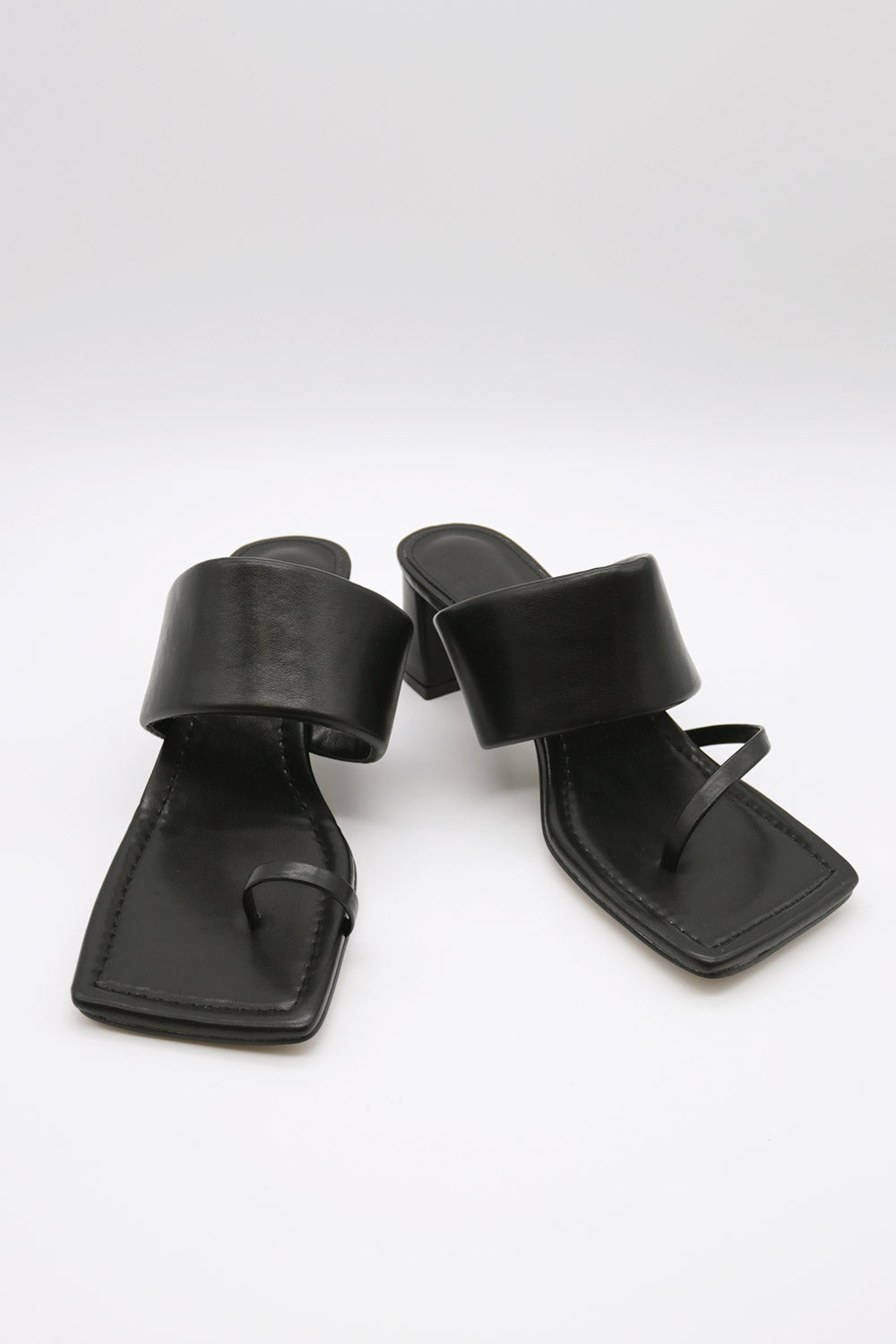 storets.com Toe Thong Mid Heeled Sandals