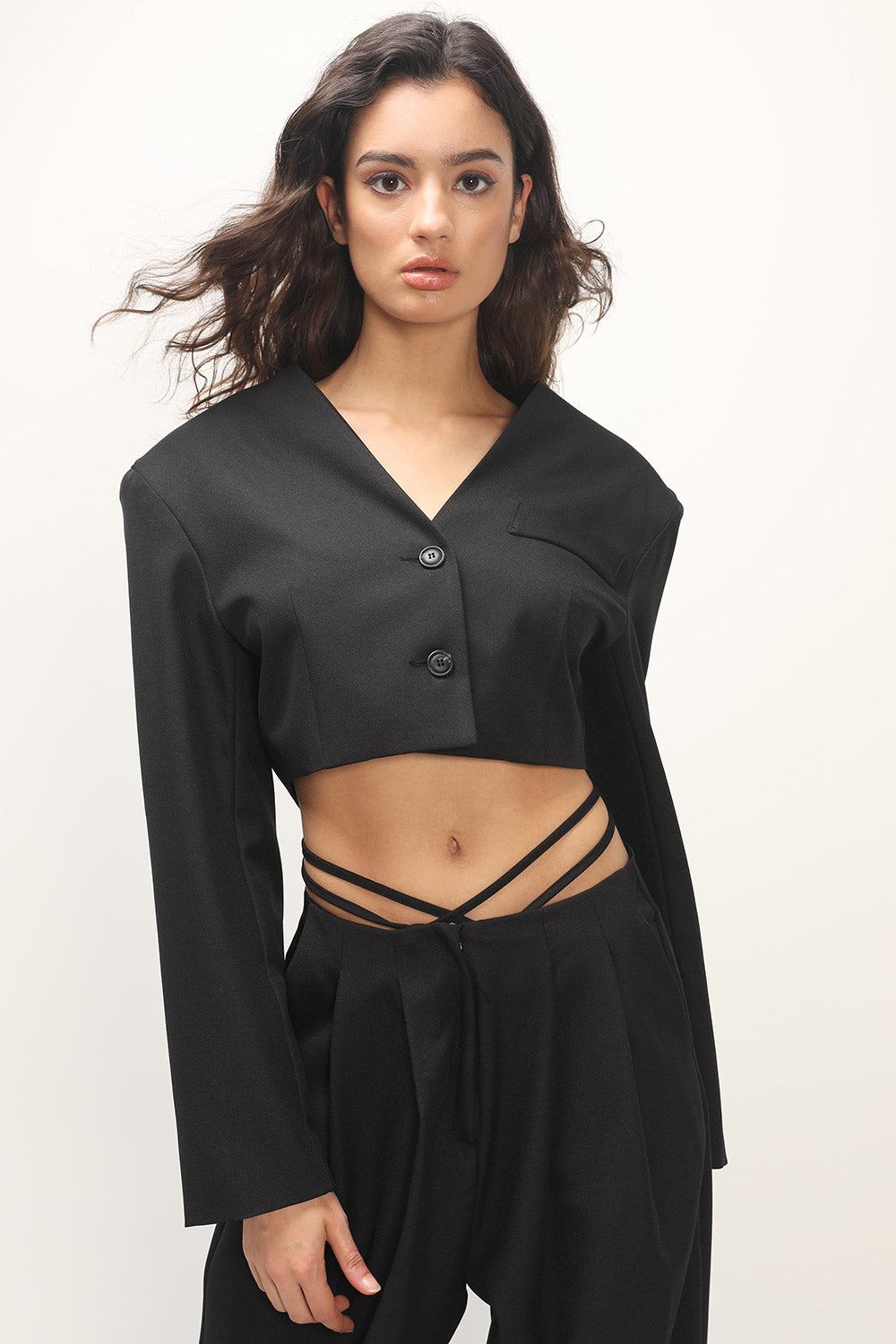 storets.com Talia Cropped Jacket